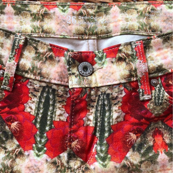 LEVI’S PRINTED DENIM - Picture 4 of 8